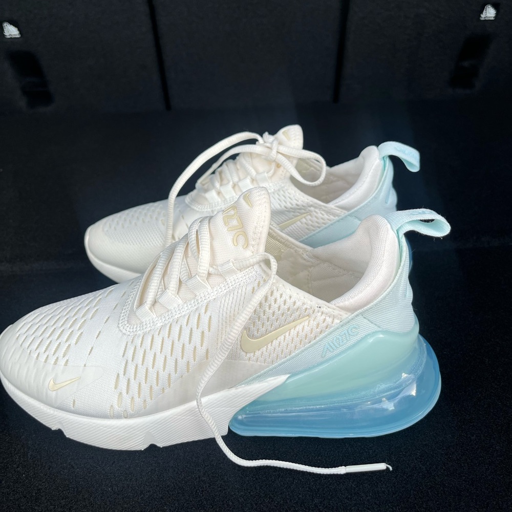 Women’s trainer shoes